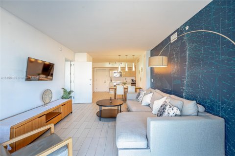 Condominio en venta en Hallandale Beach, Florida, 2 dormitorios, 95.69 m2 № 1887335 - foto 27