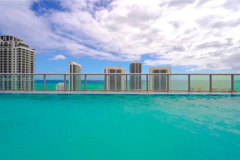 Condominio en venta en Hallandale Beach, Florida, 2 dormitorios, 95.69 m2 № 1887335 - foto 24