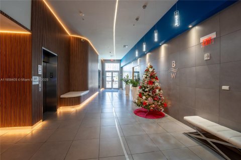 Condominio en venta en Hallandale Beach, Florida, 2 dormitorios, 95.69 m2 № 1887335 - foto 11