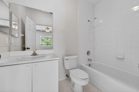 Touwnhouse à vendre à Tamarac, Floride: 2 chambres, 117.8 m2 № 2066273 - photo 14