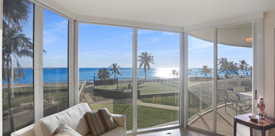 Кондоминиум с 3 спальнями в Санни-Айлс-Бич, Флорида № 1995523