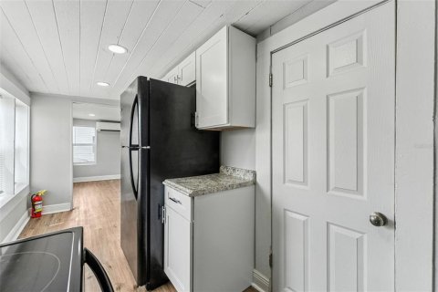 Propiedad comercial en venta en Eagle Lake, Florida, 384.06 m2 № 1906744 - foto 22