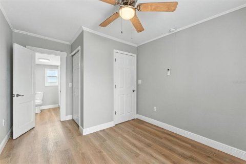 Propiedad comercial en venta en Eagle Lake, Florida, 384.06 m2 № 1906744 - foto 13