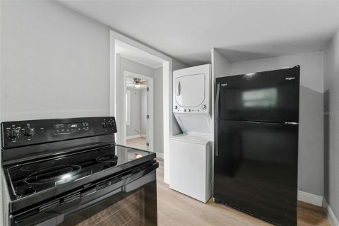 Propiedad comercial en venta en Eagle Lake, Florida, 384.06 m2 № 1906744 - foto 9