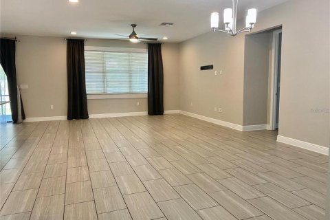 Casa en alquiler en Wesley Chapel, Florida, 4 dormitorios, 213.58 m2 № 1822628 - foto 2