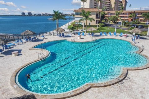 Condominio en venta en Saint Petersburg, Florida, 2 dormitorios, 167.97 m2 № 2149987 - foto 11