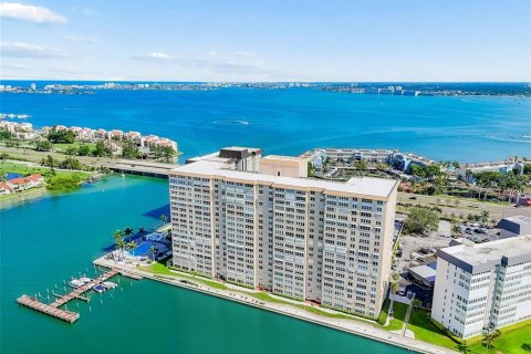 Condominio en venta en Saint Petersburg, Florida, 2 dormitorios, 167.97 m2 № 2149987 - foto 14