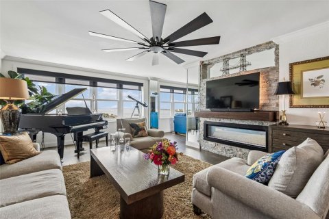 Condominio en venta en Saint Petersburg, Florida, 2 dormitorios, 167.97 m2 № 2149987 - foto 5