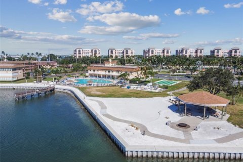 Condominio en venta en Saint Petersburg, Florida, 2 dormitorios, 167.97 m2 № 2149987 - foto 12