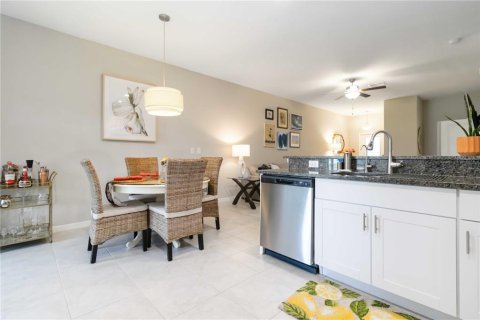 Townhouse in Sun City Center, Florida 3 bedrooms, 158.03 sq.m. № 1855713 - photo 15