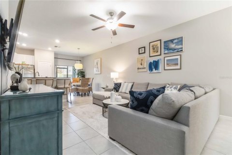 Townhouse in Sun City Center, Florida 3 bedrooms, 158.03 sq.m. № 1855713 - photo 7