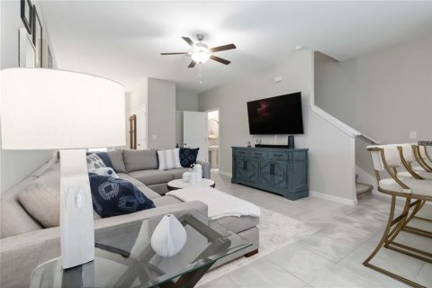 Townhouse in Sun City Center, Florida 3 bedrooms, 158.03 sq.m. № 1855713 - photo 9