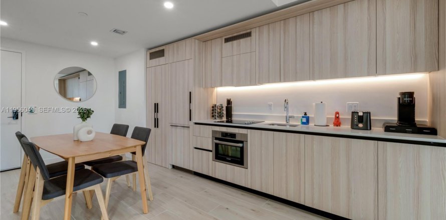 Condo à Miami, Floride, 1 chambre  № 2153443