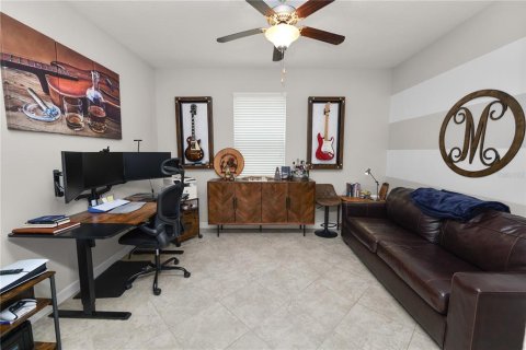 Casa en venta en Brandon, Florida, 4 dormitorios, 264.68 m2 № 1805402 - foto 30