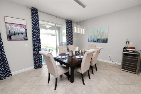 Casa en venta en Brandon, Florida, 4 dormitorios, 264.68 m2 № 1805402 - foto 19
