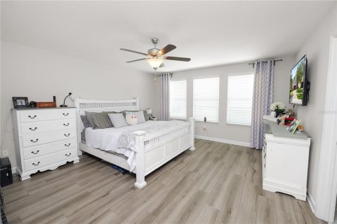 Casa en venta en Brandon, Florida, 4 dormitorios, 264.68 m2 № 1805402 - foto 25