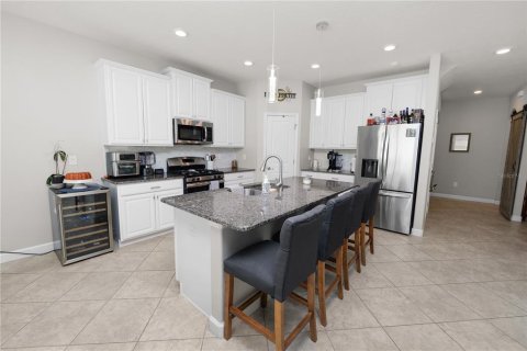 Casa en venta en Brandon, Florida, 4 dormitorios, 264.68 m2 № 1805402 - foto 12