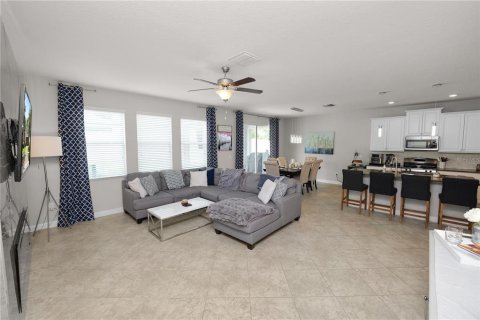 Casa en venta en Brandon, Florida, 4 dormitorios, 264.68 m2 № 1805402 - foto 6