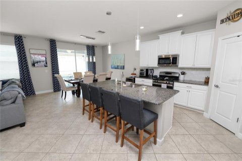 Casa en venta en Brandon, Florida, 4 dormitorios, 264.68 m2 № 1805402 - foto 13