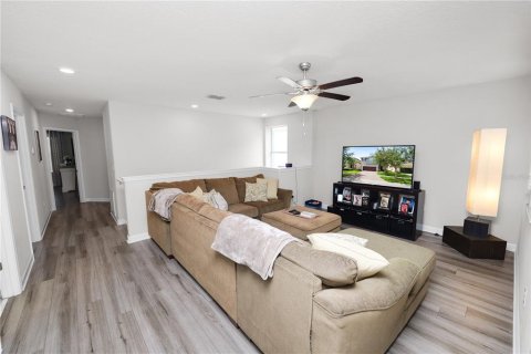 Casa en venta en Brandon, Florida, 4 dormitorios, 264.68 m2 № 1805402 - foto 21