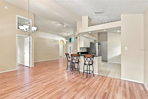 Villa ou maison à vendre à Apopka, Floride: 3 chambres, 156.26 m2 № 2351708 - photo 7