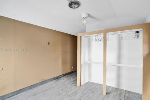 Villa ou maison à louer à Homestead, Floride: 4 chambres, 135.64 m2 № 2000124 - photo 21