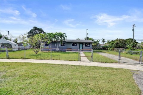 Villa ou maison à Homestead, Floride 4 chambres, 135.64 m2 № 2000124