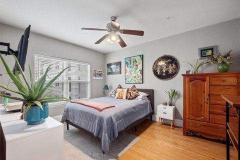 Condo in Orlando, Florida, 2 bedrooms  № 1528893 - photo 16