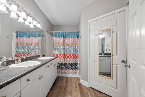 Condo in Orlando, Florida, 2 bedrooms  № 1528893 - photo 17
