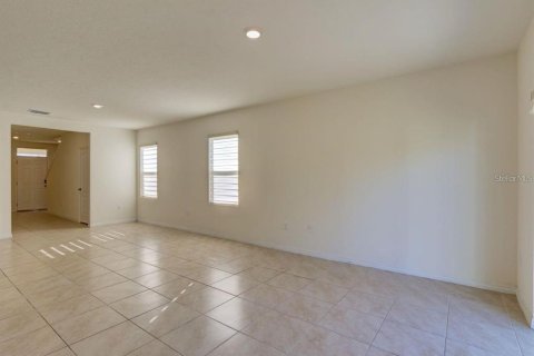 Villa ou maison à vendre à Davenport, Floride: 5 chambres, 234.3 m2 № 2416760 - photo 12