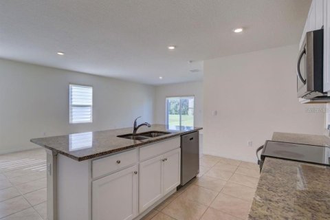 Villa ou maison à vendre à Davenport, Floride: 5 chambres, 234.3 m2 № 2416760 - photo 9