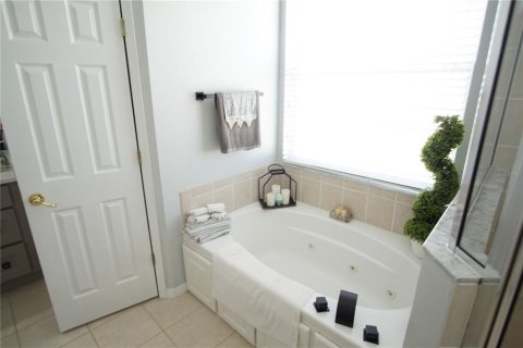 Villa ou maison à louer à Clermont, Floride: 4 chambres, 227.05 m2 № 1803493 - photo 19