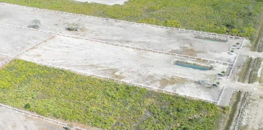 Land in Okeechobee, Florida № 1745037