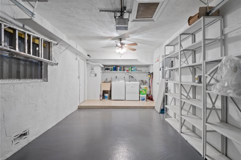 House in Tamarac, Florida 3 bedrooms, 151.43 sq.m. № 2033363 - photo 30