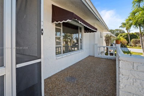 House in Tamarac, Florida 3 bedrooms, 151.43 sq.m. № 2033363 - photo 5