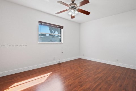 House in Tamarac, Florida 3 bedrooms, 151.43 sq.m. № 2033363 - photo 20