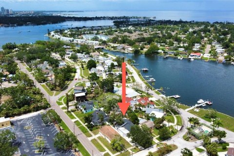 Casa en venta en Saint Petersburg, Florida, 4 dormitorios, 171.31 m2 № 1795383 - foto 21