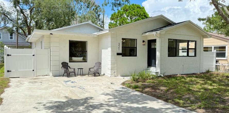 Casa en Saint Petersburg, Florida 4 dormitorios, 171.31 m2 № 1795383