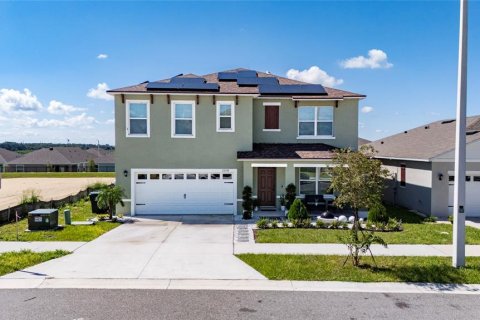 House in Lake Alfred, Florida 5 bedrooms, 241.64 sq.m. № 2403696