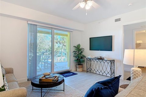 Condo in New Smyrna Beach, Florida, 2 bedrooms  № 1577127 - photo 7