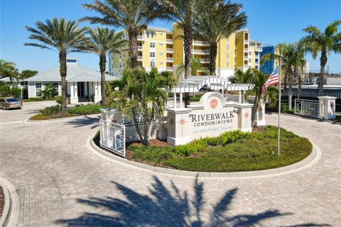 Condo in New Smyrna Beach, Florida, 2 bedrooms  № 1577127 - photo 2
