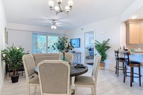 Condo in New Smyrna Beach, Florida, 2 bedrooms  № 1577127 - photo 11