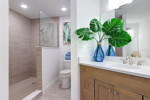 Condo in New Smyrna Beach, Florida, 2 bedrooms  № 1577127 - photo 28