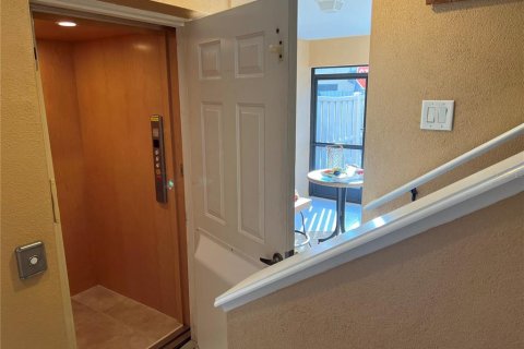 Adosado en venta en New Port Richey, Florida, 3 dormitorios, 158.86 m2 № 2102250 - foto 12