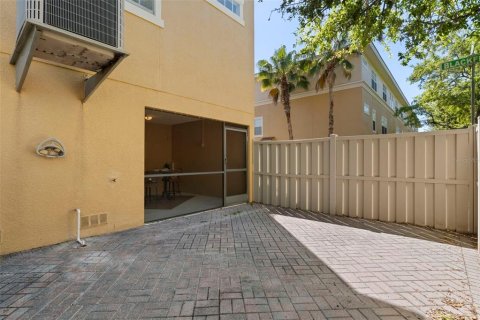 Adosado en venta en New Port Richey, Florida, 3 dormitorios, 158.86 m2 № 2102250 - foto 8