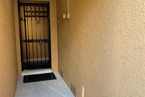 Adosado en venta en New Port Richey, Florida, 3 dormitorios, 158.86 m2 № 2102250 - foto 4