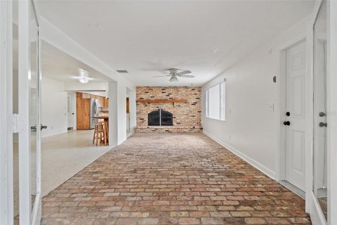House in Saint Petersburg, Florida 2 bedrooms, 198.72 sq.m. № 1909969 - photo 19