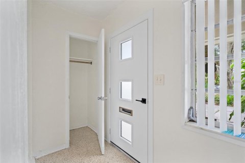 House in Saint Petersburg, Florida 2 bedrooms, 198.72 sq.m. № 1909969 - photo 13