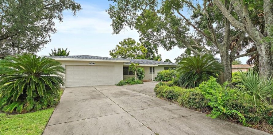 House in Saint Petersburg, Florida 2 bedrooms, 198.72 sq.m. № 1909969