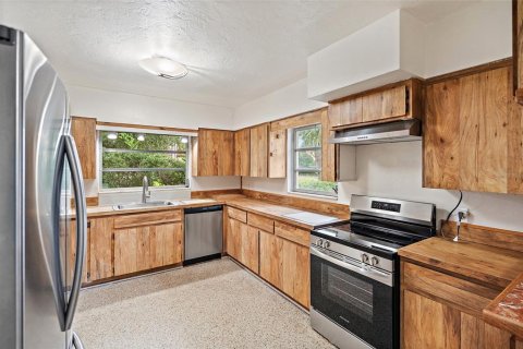 House in Saint Petersburg, Florida 2 bedrooms, 198.72 sq.m. № 1909969 - photo 16